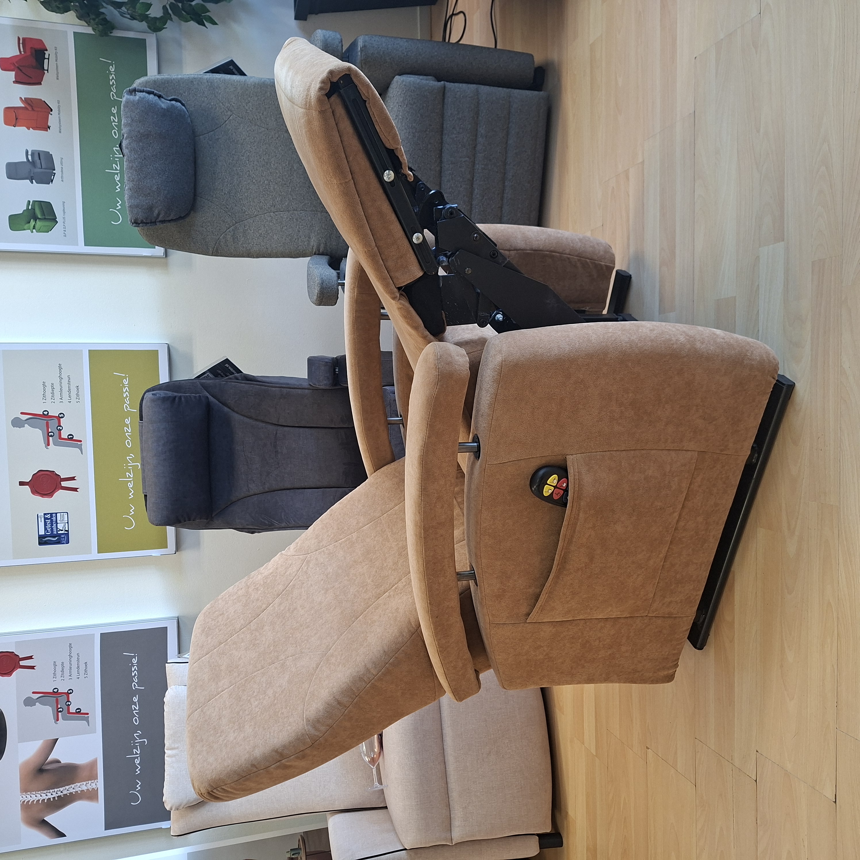 Foto 4 Occasion sta-op stoel Fitform 570 Vario Zand